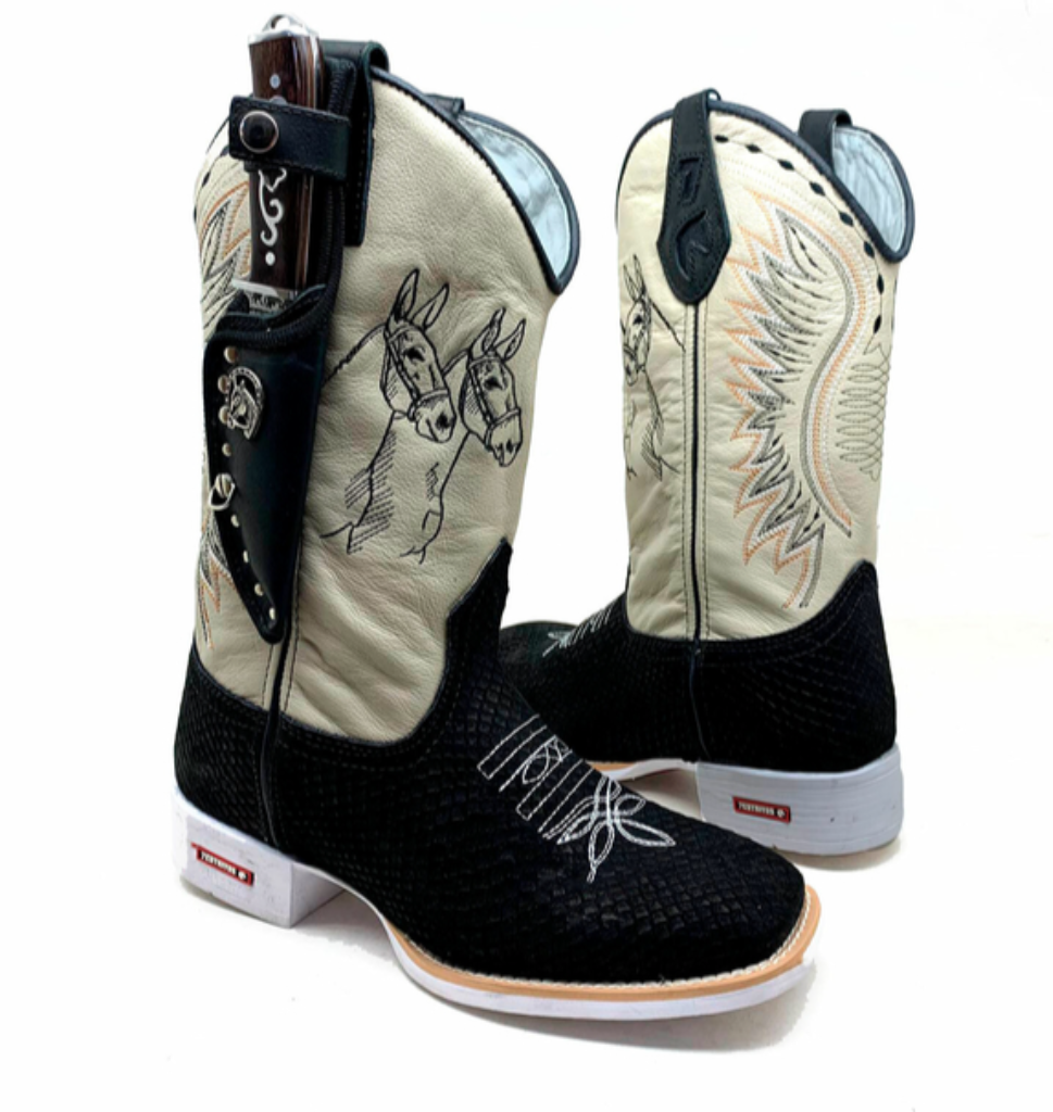 Bota Texana Masculina Bordada Cavalos | Sola Branca com Bainha e Faca